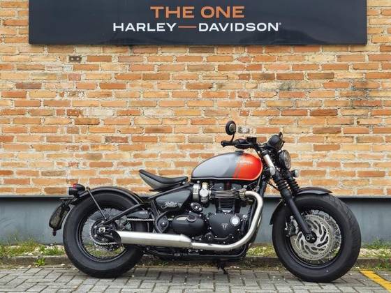 TRIUMPH BONNEVILLE BOBBER 1200 